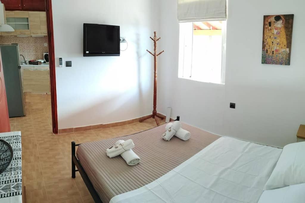 Apartment With Private Pool For Rent In Tzanata Kefalonia Dhimisianáta Exterior foto