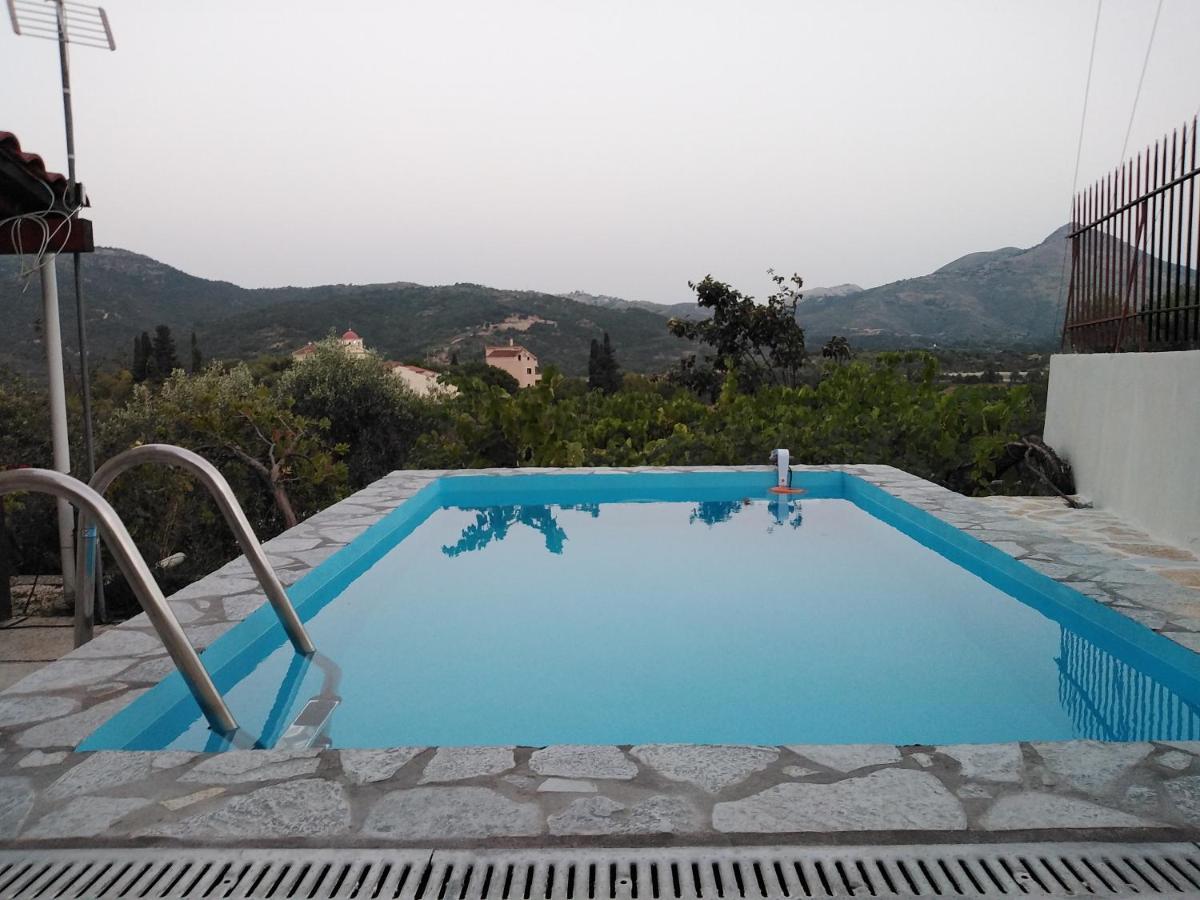 Apartment With Private Pool For Rent In Tzanata Kefalonia Dhimisianáta Exterior foto
